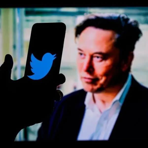 Elon Musk Anuncia que Planea Vender Noticias Periodísticas en Twitter