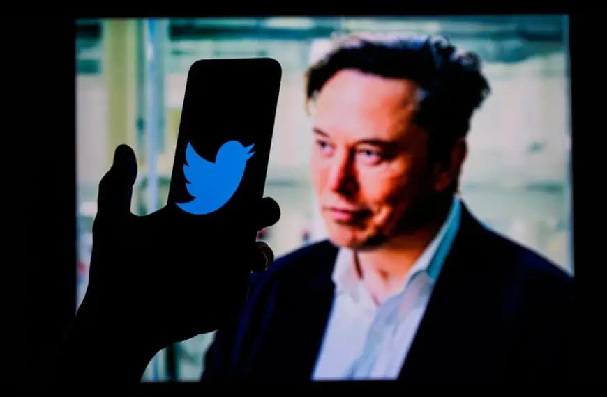Elon Musk Anuncia que Planea Vender Noticias Periodísticas en Twitter
