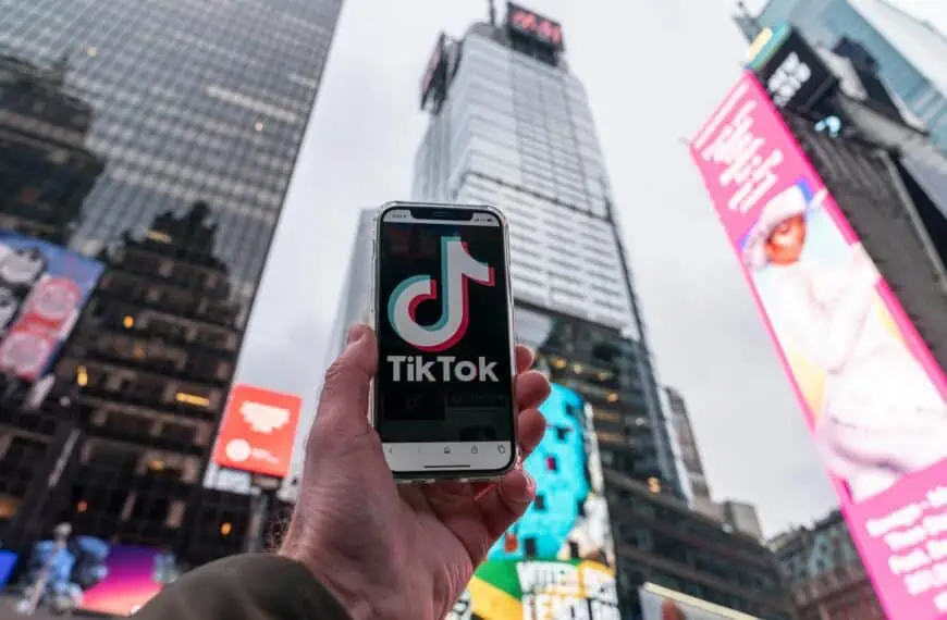 Nueva York Prohíbe TikTok en Dispositivos Gubernamentales